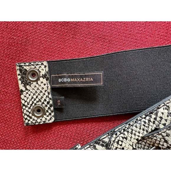 BCBGMAXAZRIA Women’s Black Stretch Belt With Snake Print Buckle Insert XS - Picture 7 of 13